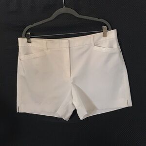 PRE-LOVED WHBM White 5” Shorts, Size 14